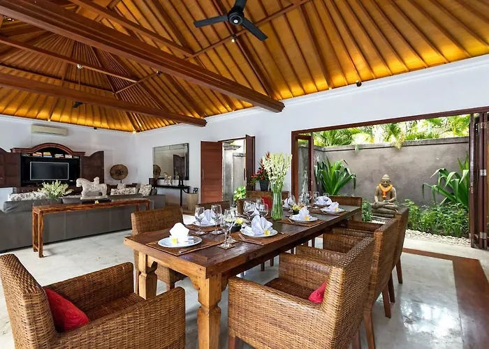 Rubina - Luxury Pool In Batu Belig Next To The Beach! Hébergement de vacances *