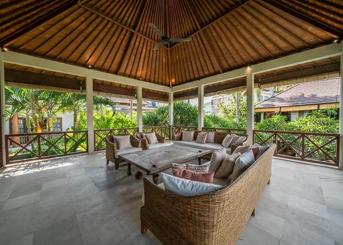 Rubina - Luxury Pool In Batu Belig Next To The Beach! Hébergement de vacances Seminyak