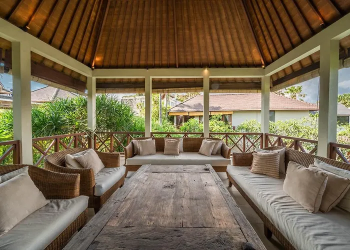 Rubina - Luxury Pool In Batu Belig Next To The Beach! Hébergement de vacances *