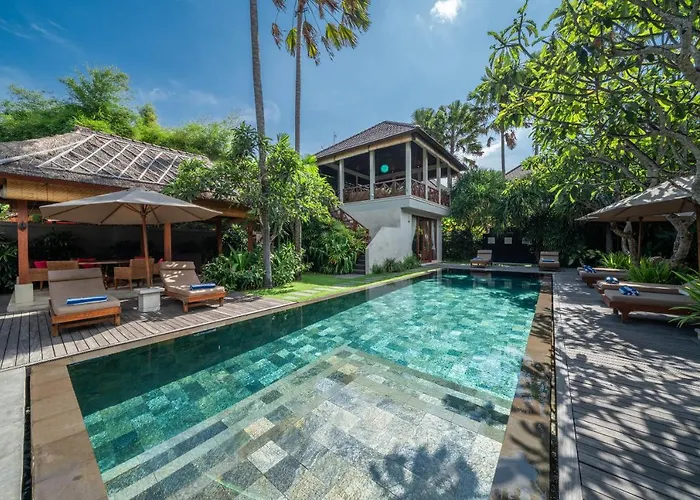 Rubina - Luxury Pool In Batu Belig Next To The Beach! Hébergement de vacances